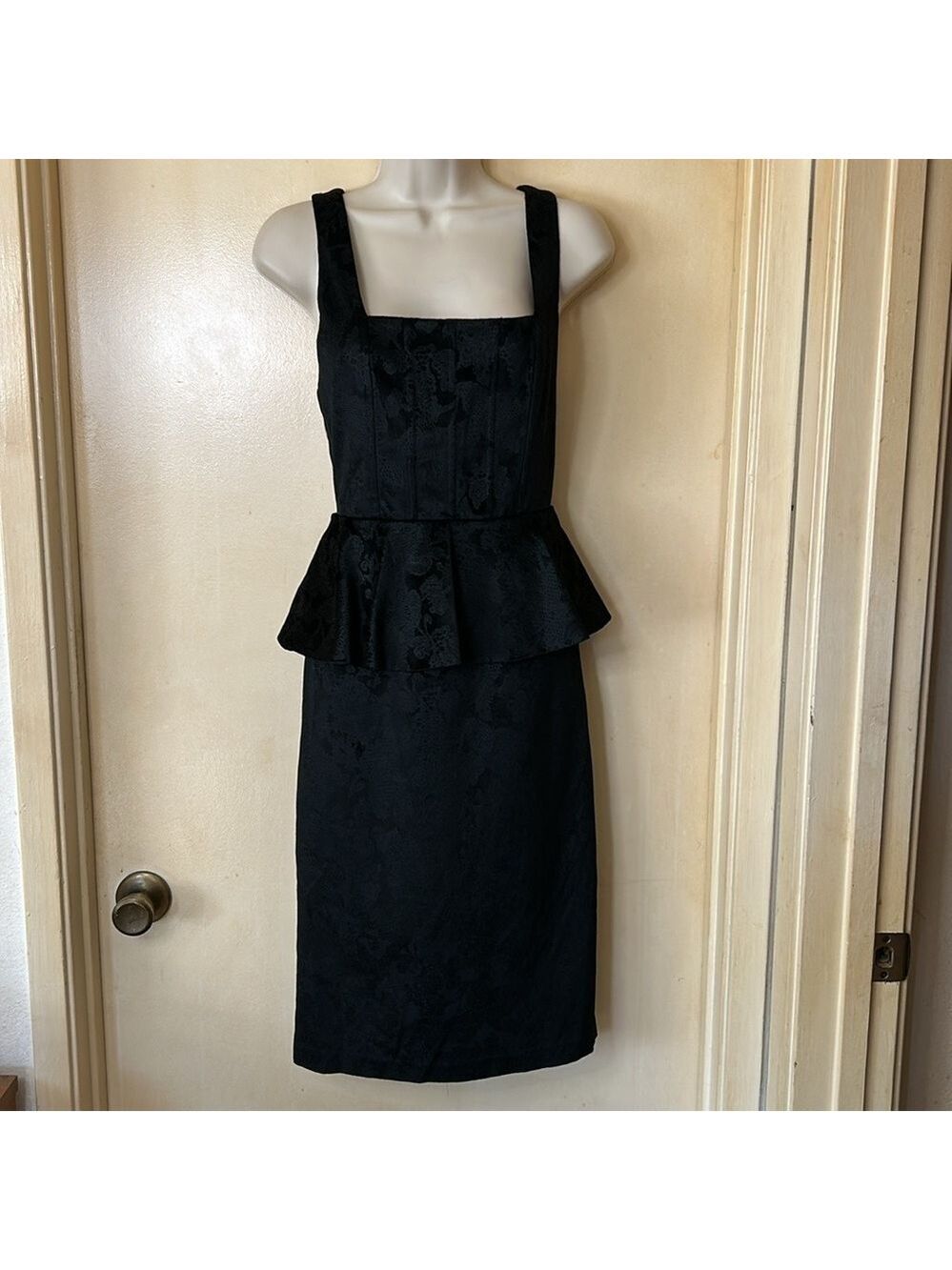 Alice + Olivia black brocade with peplum cocktail dress size 8